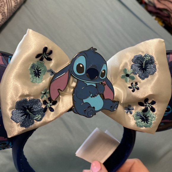 Authentic Disney Stitch Minnie Mouse Ears - Picture 2 of 4